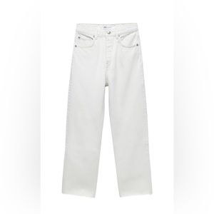 SOLD‼️Cream Zara jeans | size 28 (US 6)